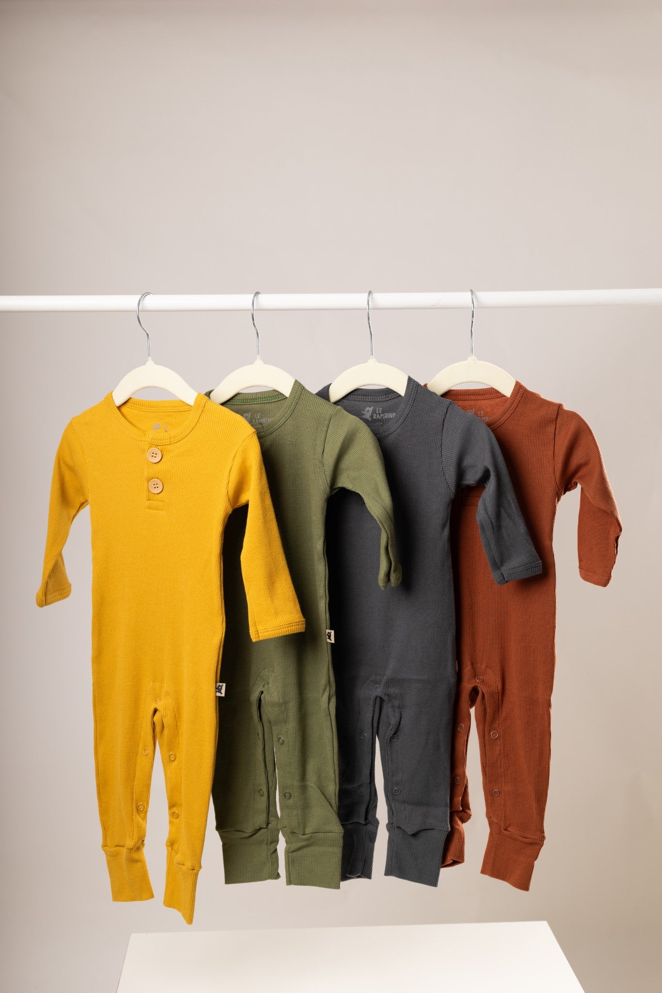 Macacão Manga Longa Botão Bebê Comfort Premium - Amarelo Sol