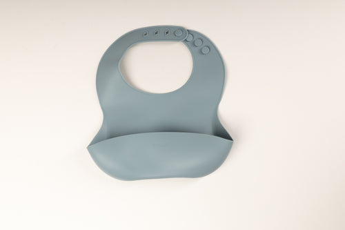 Babador de silicone com aba pega-migalhas