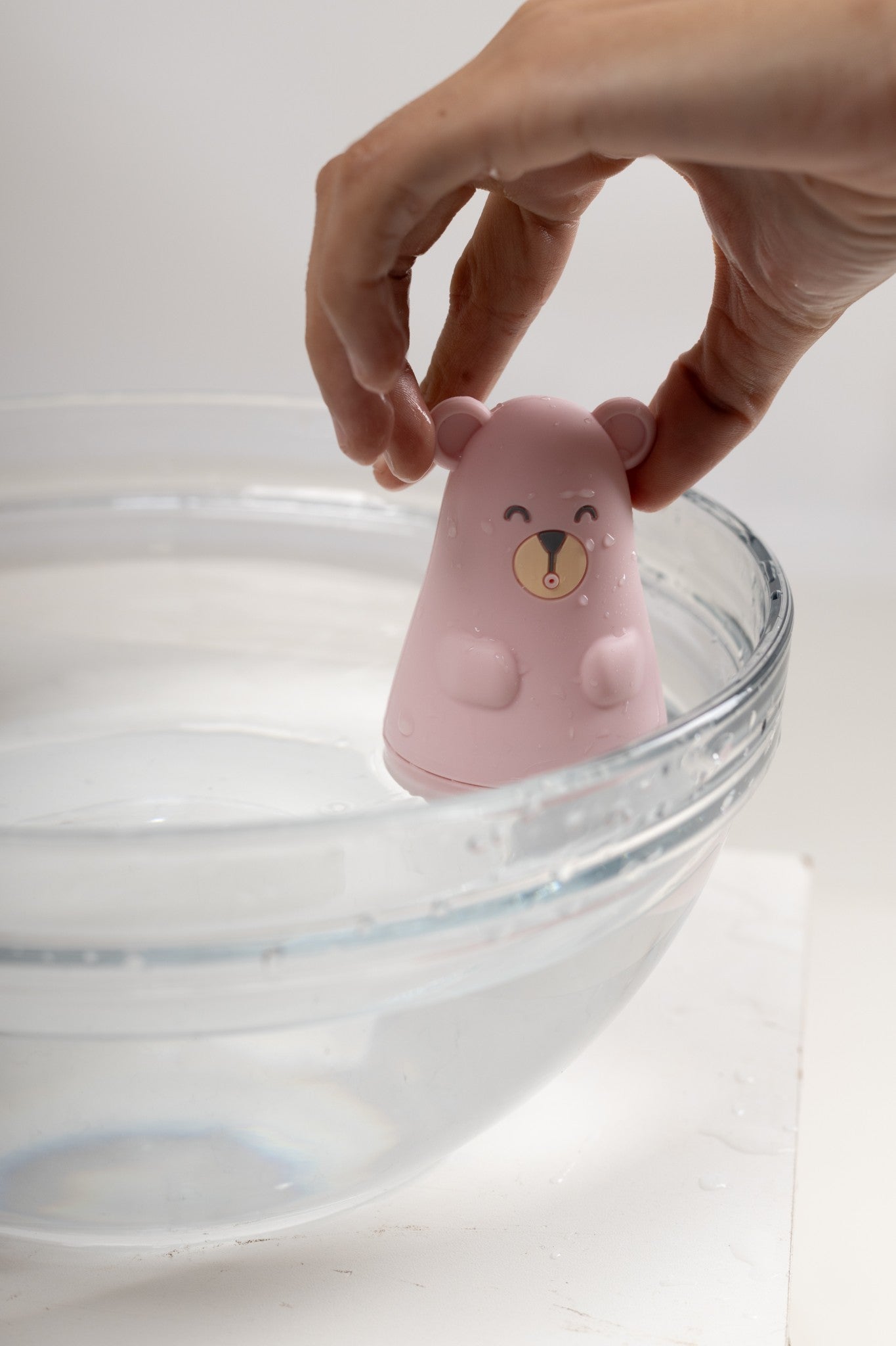 Brinquedo de banho vai e vem urso